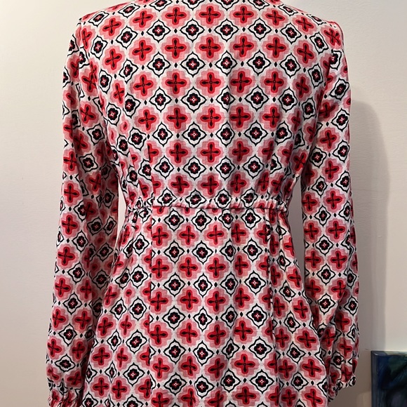 Boden Linen Long-sleeve V-neck Dress with Pockets - Picture 7 of 16